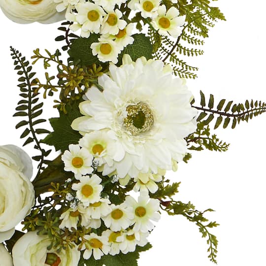24” Mixed Cream Daisies & Ranunculus Wreath